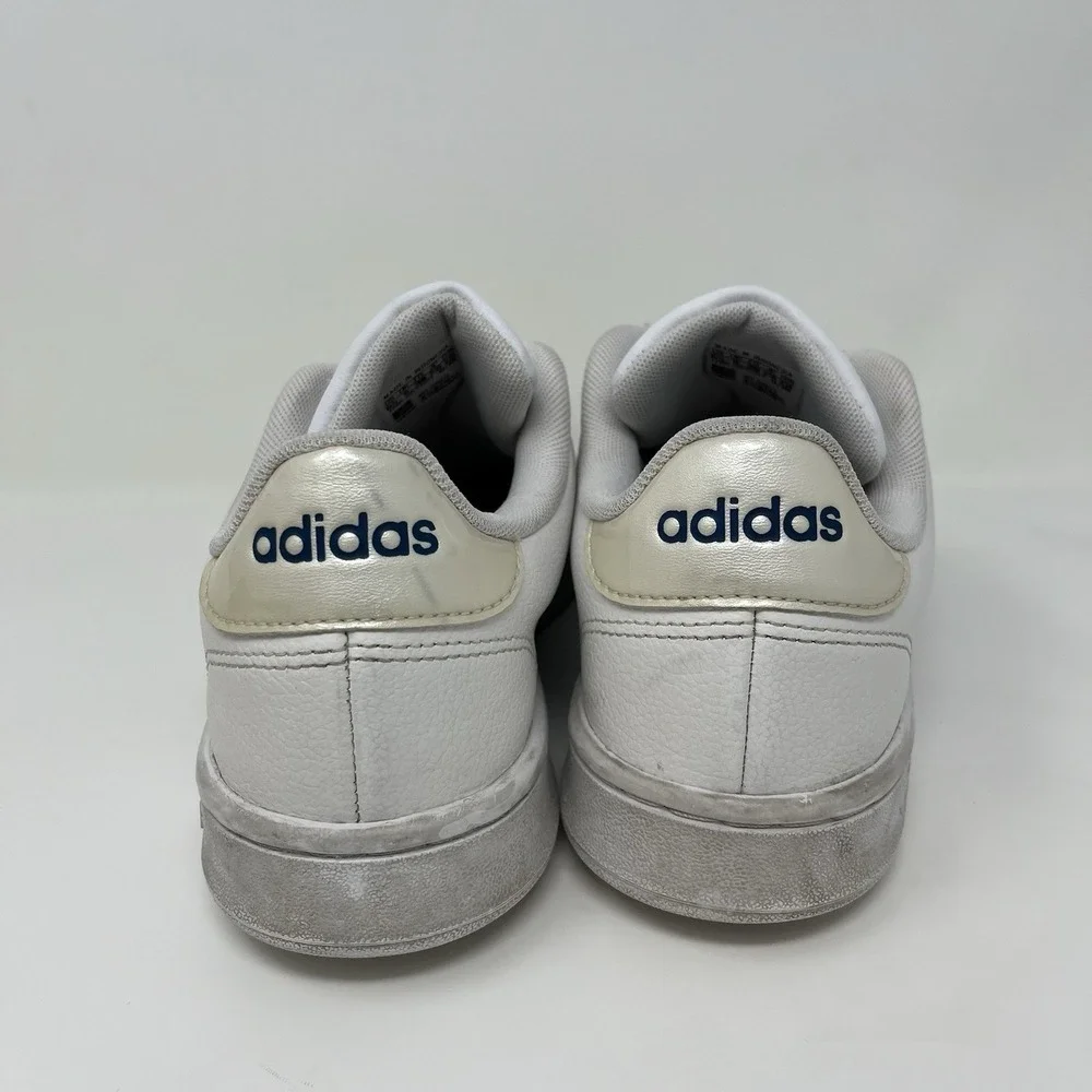 adidas Grand Court Leather Sneakers Womens 6.5 White Navy Blue Cloudfoam G28972